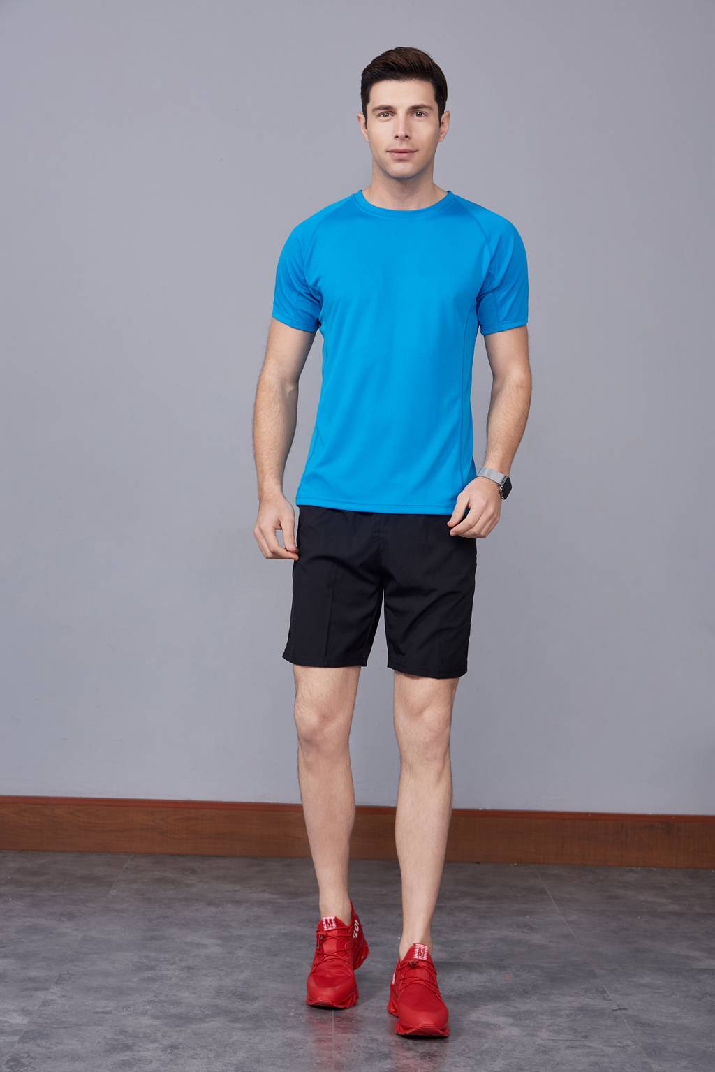 純色T恤 簡(jiǎn)約大方經(jīng)典時(shí)尚 湖藍(lán)色