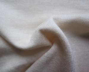 不倒絨是什么面料？不倒絨和搖粒絨哪個好？